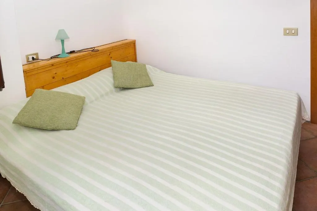 Appartamenti Raineri Domaso Apartamento