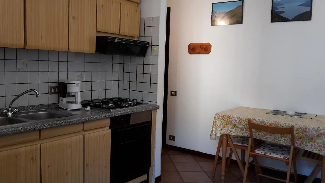 Appartamenti Raineri Domaso Apartamento
